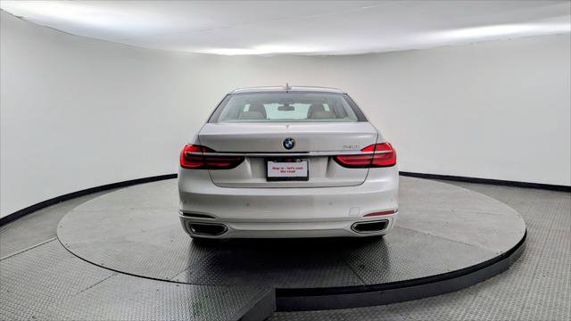 Used 2019 BMW 740i w/ Executive Package RWD image 7