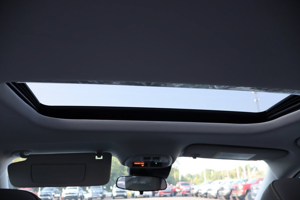 New 2026 Chevrolet Trax ACTIV w/ Sunroof Package FWD image 19