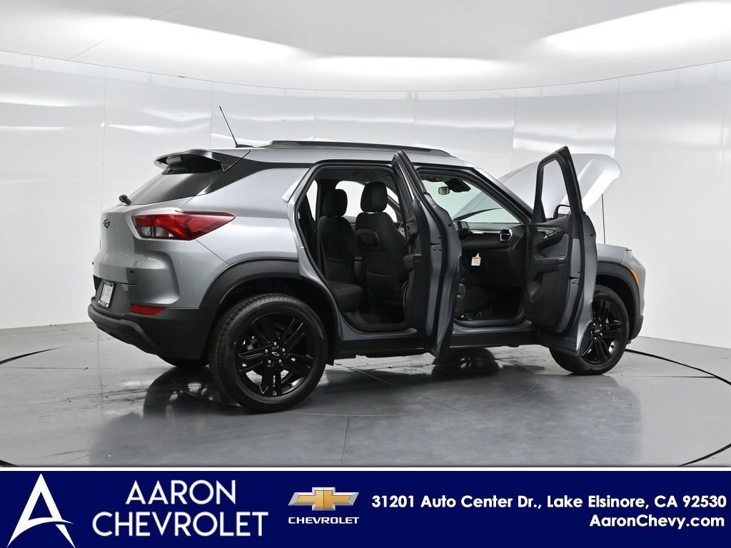 New 2026 Chevrolet TrailBlazer LT w/ Midnight Edition image 4