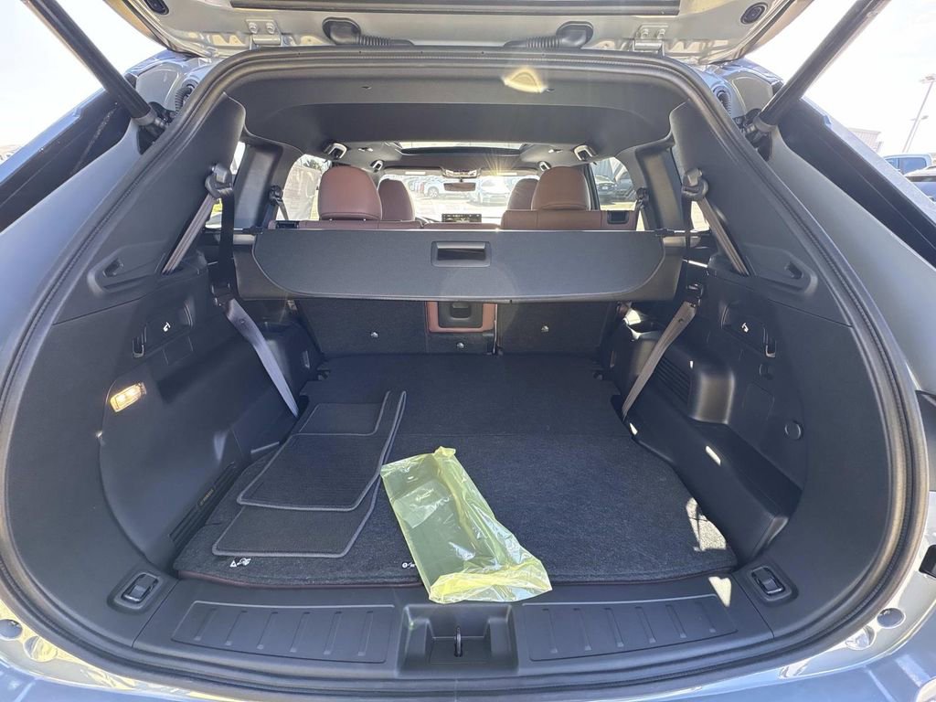 New 2026 Mitsubishi Outlander SEL FWD image 15