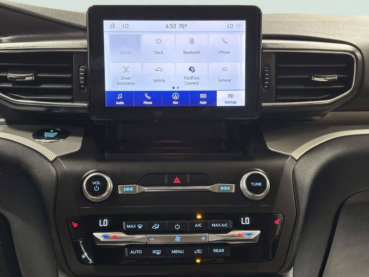 Used 2020 Ford Explorer XLT w/ Equipment Group 202A AWD/4WD image 26