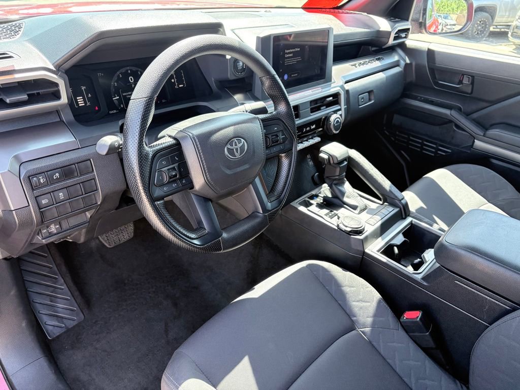 Used 2025 Toyota Tacoma SR5 AWD/4WD image 7