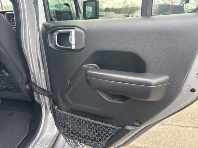 Used 2018 Jeep Wrangler Unlimited Rubicon w/ Steel Bumper Group image 11