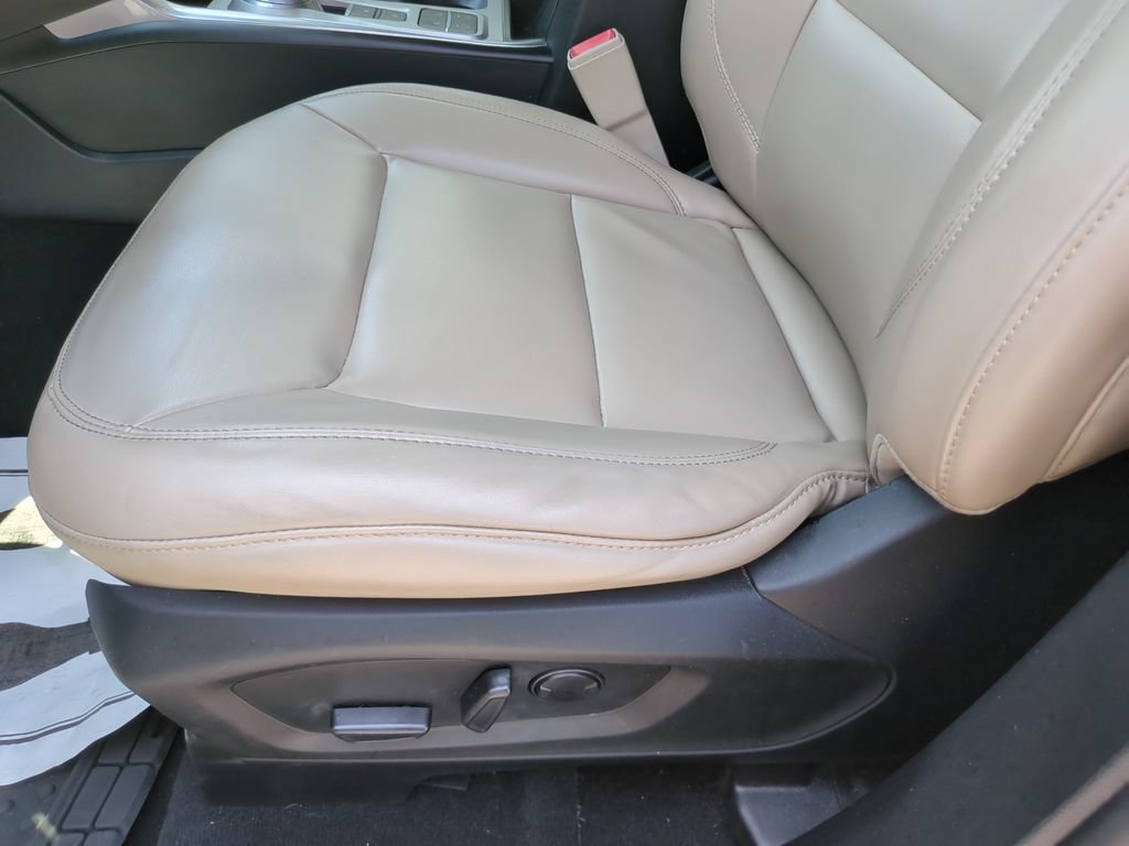 Certified 2021 Ford Explorer XLT w/ Equipment Group 202A RWD image 24