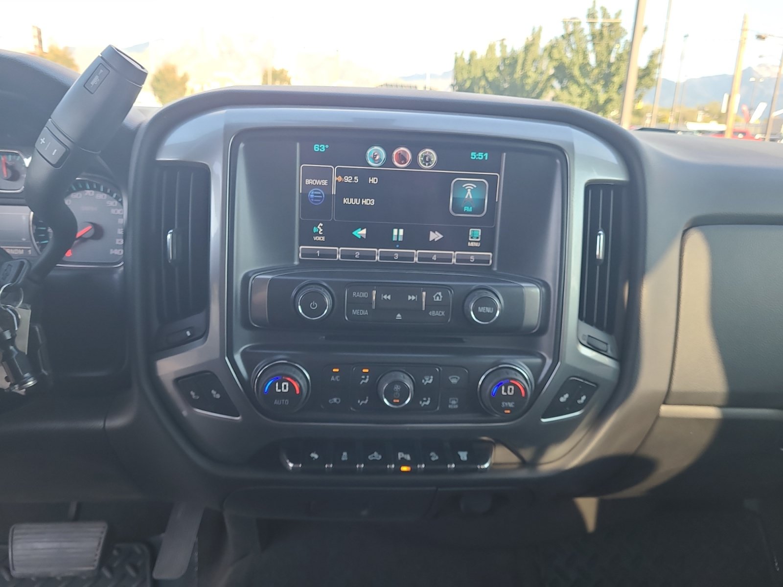 Used 2015 Chevrolet Silverado 3500 LT w/ LT Convenience Package AWD/4WD image 15