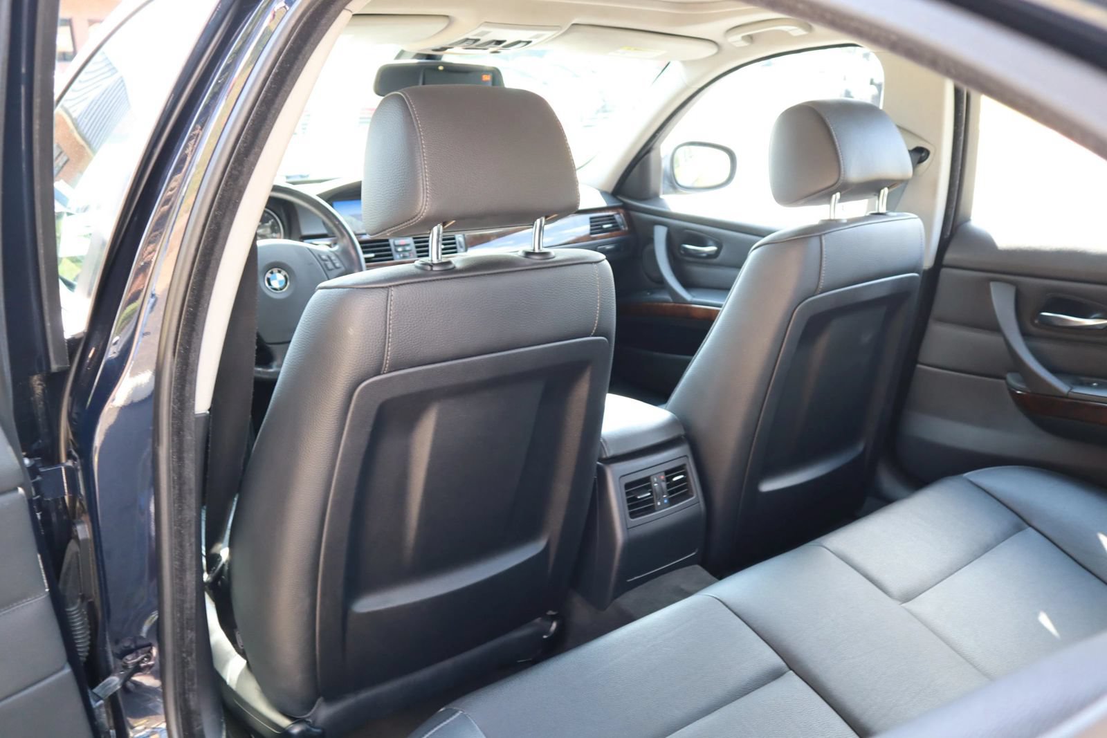 Used 2010 BMW 335d Sedan RWD image 11