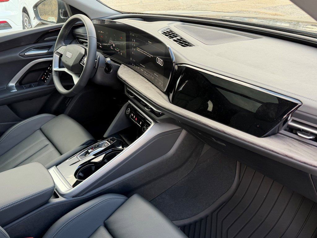 New 2025 Audi Q5 2.0T Premium Plus image 11