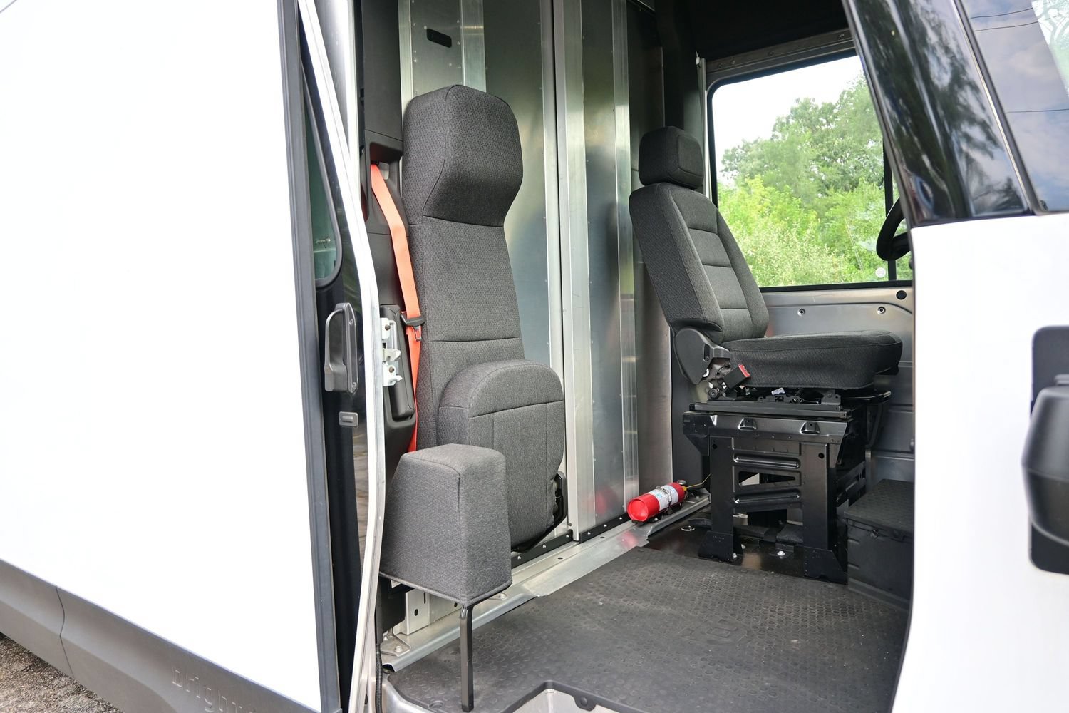 Used 2024 Chevrolet Brightdrop 600 w/ Commercial Equipment Package AWD/4WD image 23