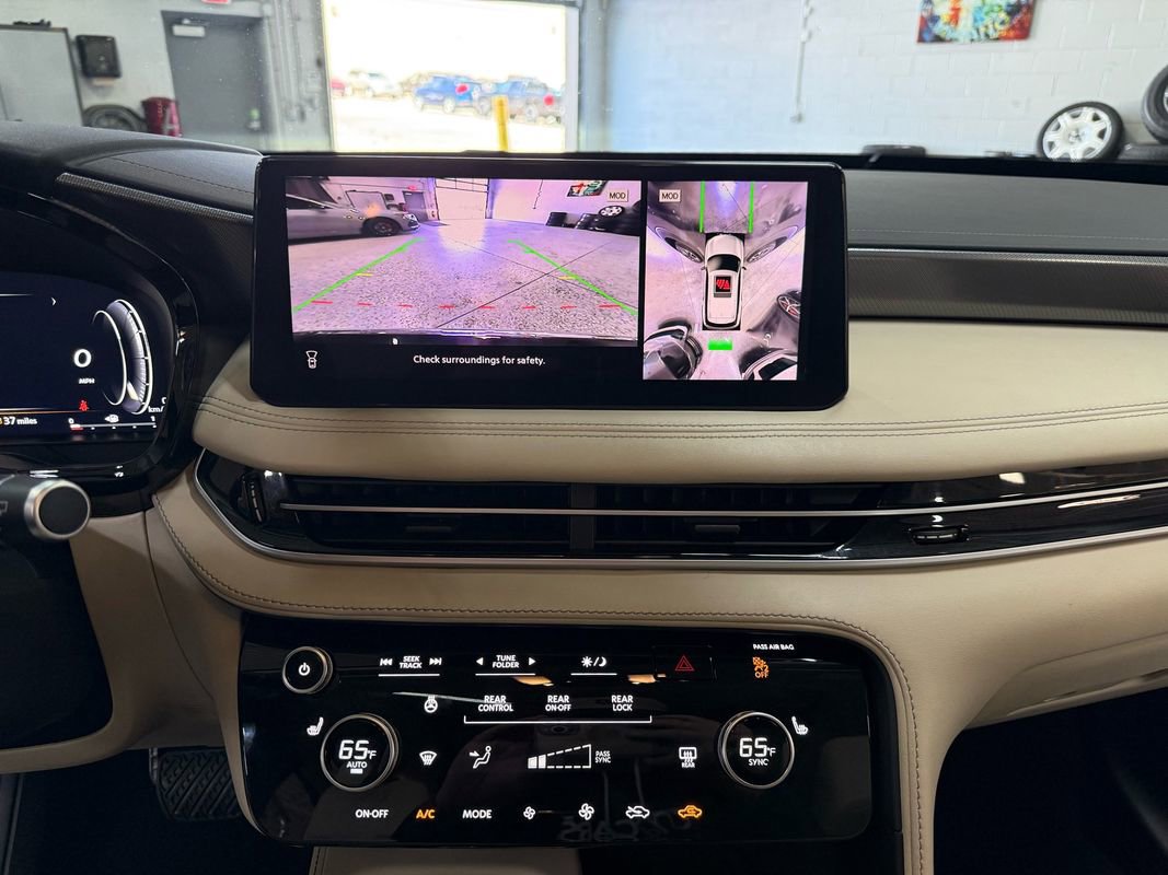 Used 2023 INFINITI QX60 Luxe AWD/4WD image 21