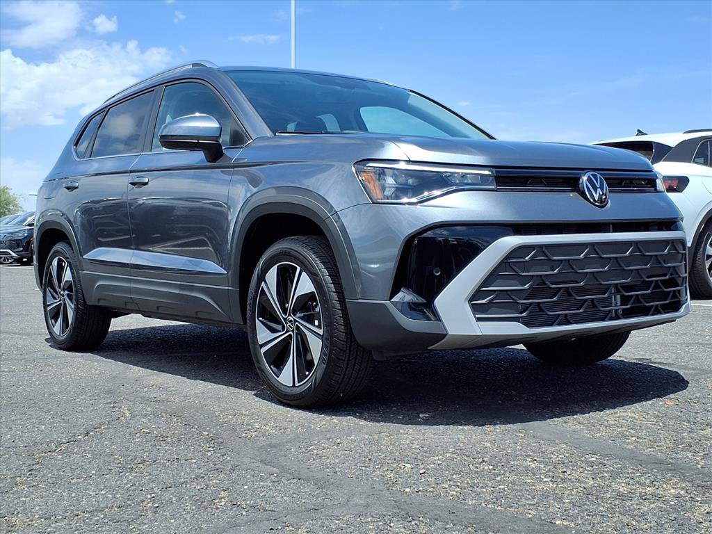 New 2025 Volkswagen Taos SE