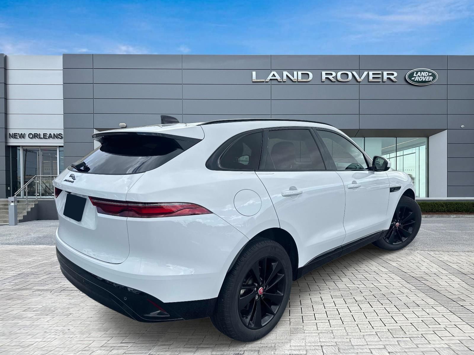 Used 2022 Jaguar F-PACE S image 6