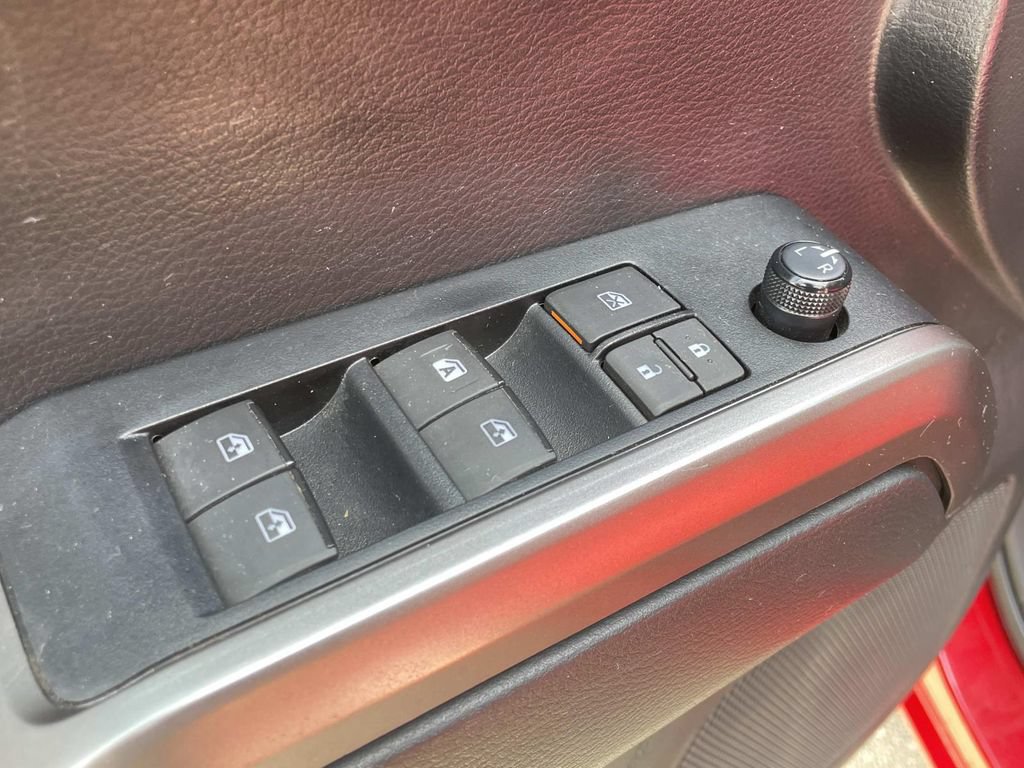 Used 2022 Toyota Tacoma SR5 w/ Technology Package RWD image 11