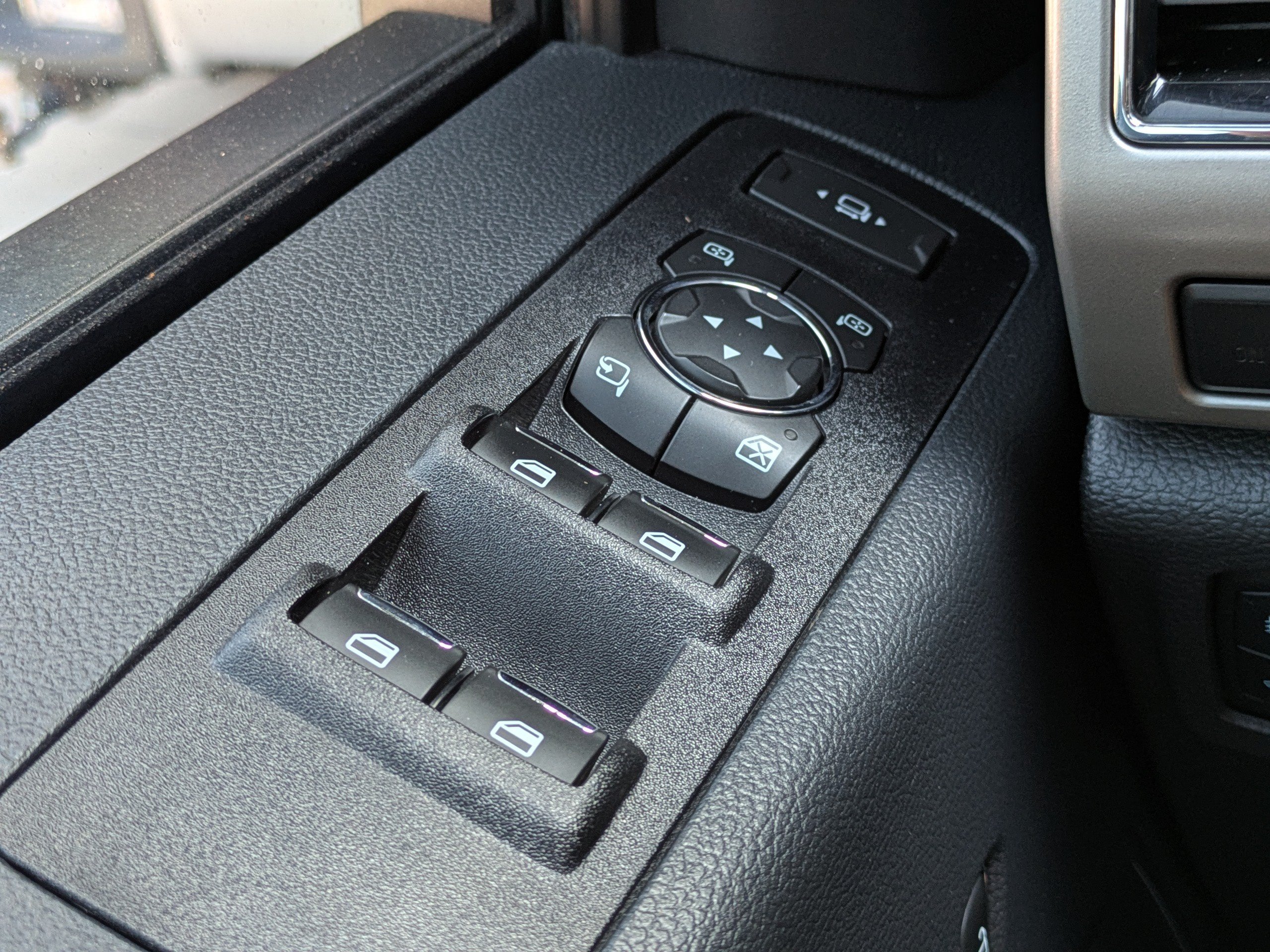Certified 2022 Ford F250 Lariat AWD/4WD image 23