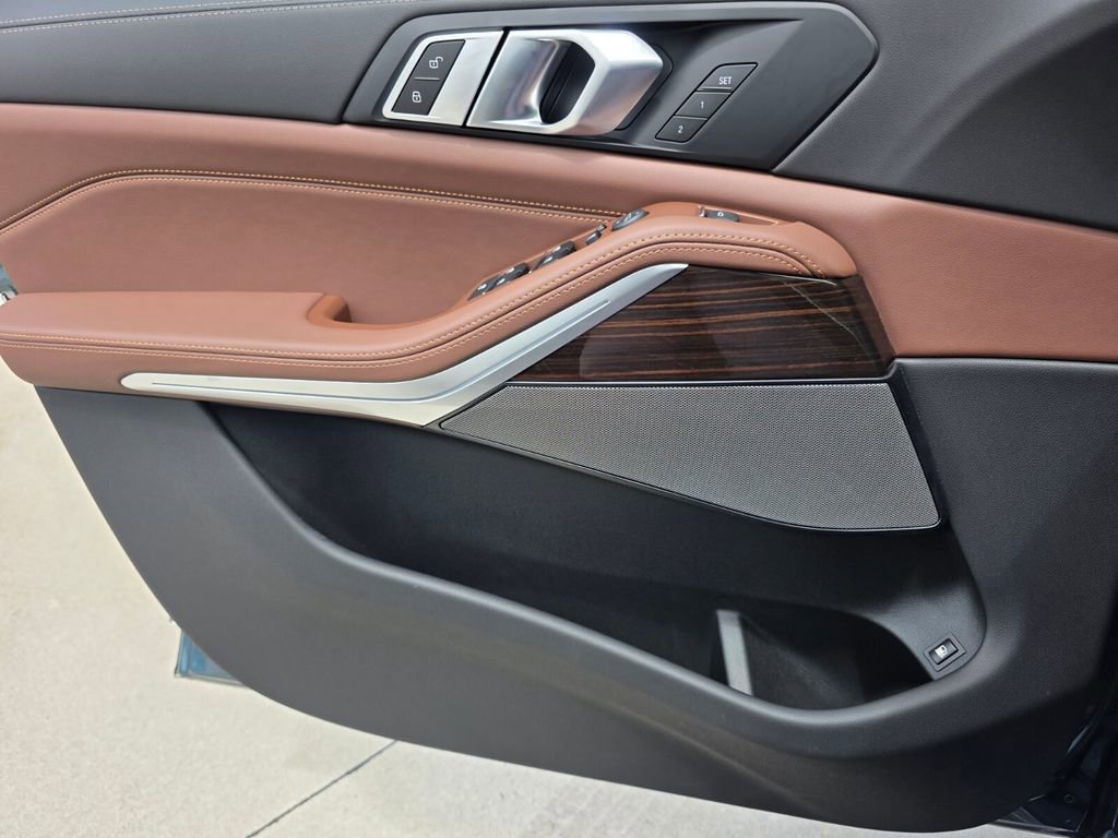 New 2026 BMW X5 xDrive50e AWD/4WD image 16