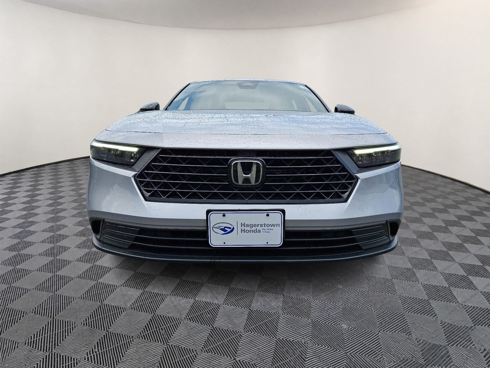 Used 2024 Honda Accord Sport image 2