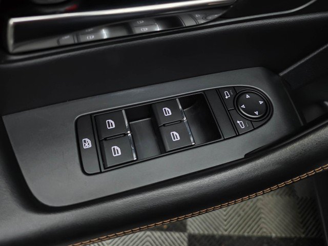 Used 2025 MAZDA CX-90 Plug-In Hybrid w/ Preferred AWD/4WD image 33