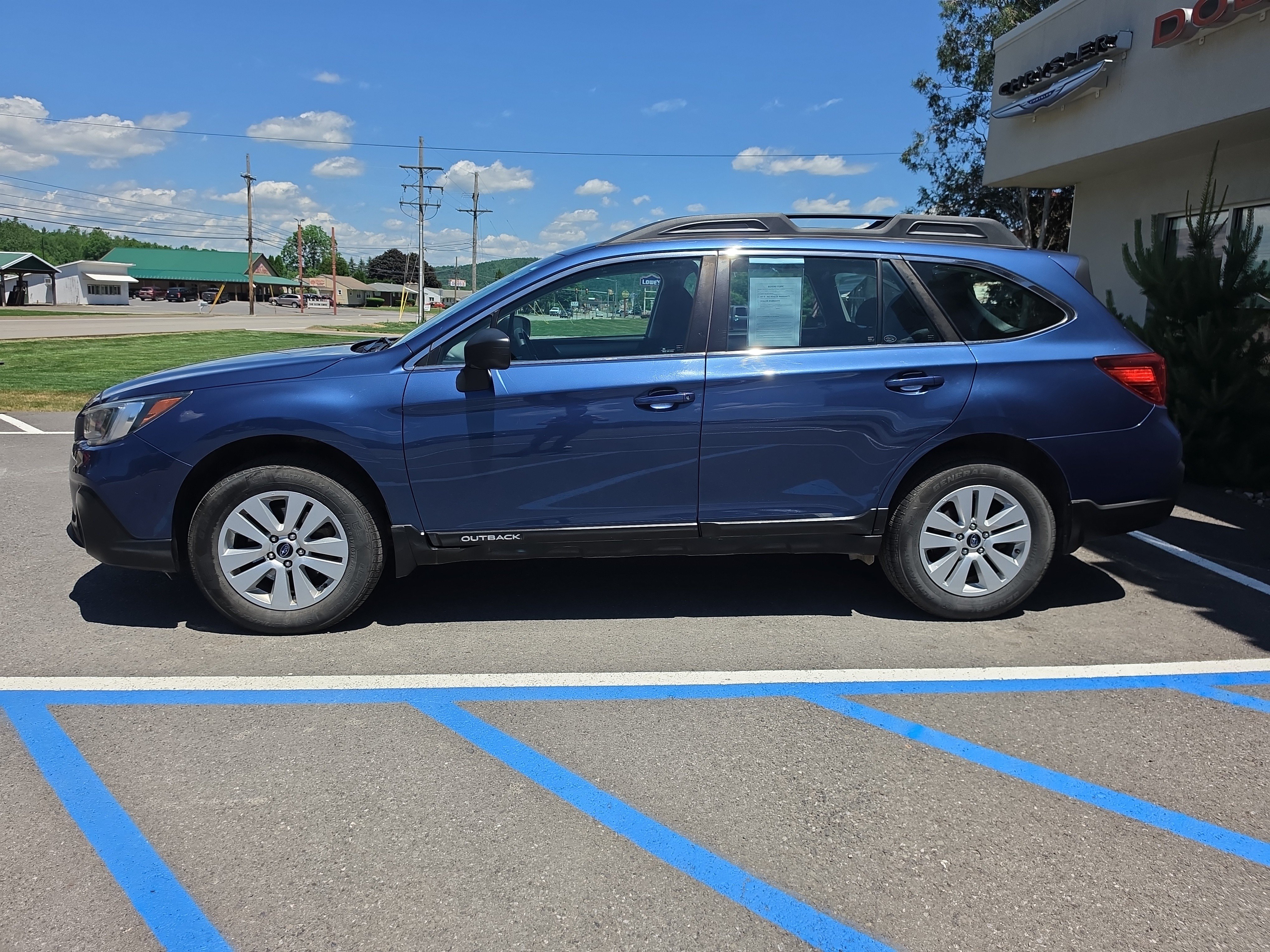 Used 2019 Subaru Outback 2.5i AWD/4WD image 7
