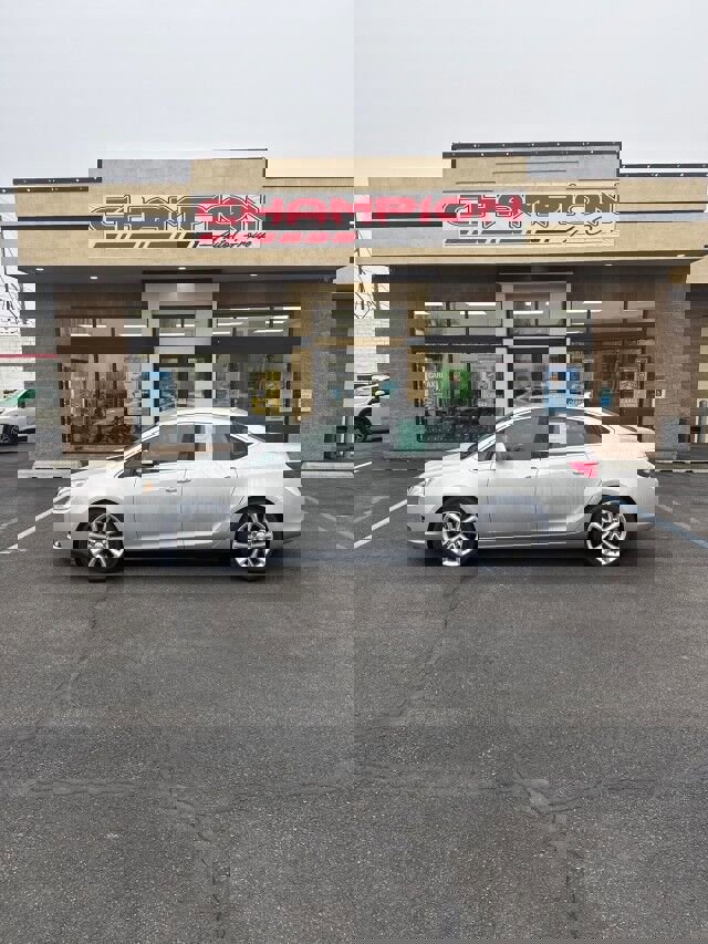 Used 2012 Buick Verano Leather image 2