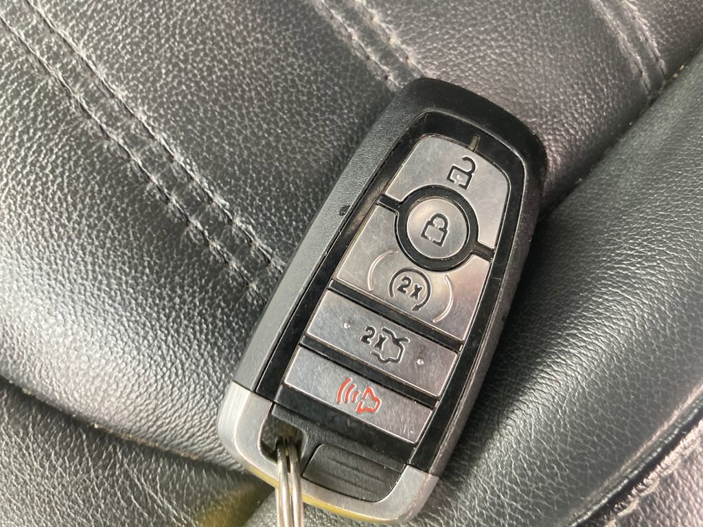 Used 2018 Ford Edge SEL w/ Equipment Group 201A image 33