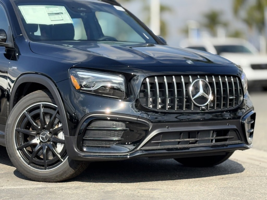 New 2025 Mercedes-Benz GLB 35 AMG 4MATIC image 3