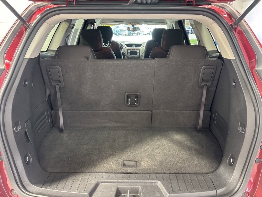 Used 2016 Chevrolet Traverse LT w/ Style and Technology Package image 36