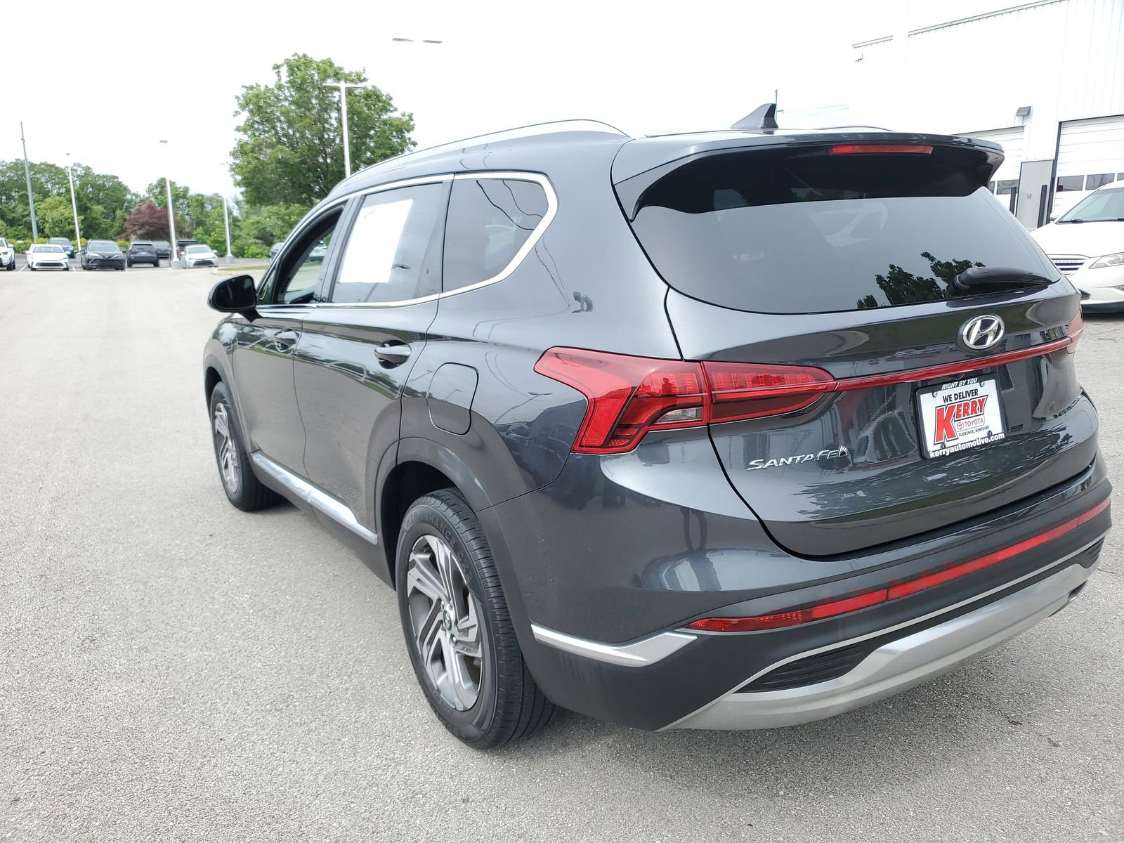 Used 2021 Hyundai Santa Fe SEL FWD image 3