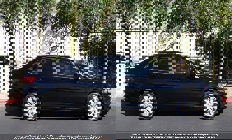 Used 2019 Volkswagen Jetta S image 5