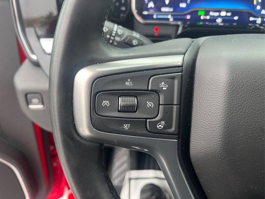 Used 2025 Chevrolet Silverado 1500 LT AWD/4WD image 30