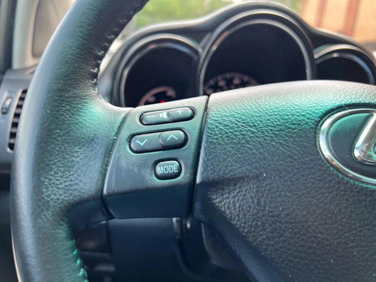 Used 2006 Lexus RX 400h AWD image 36