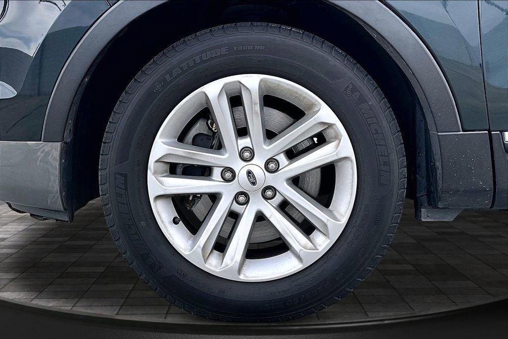 Used 2015 Ford Explorer XLT w/ Equipment Group 202A FWD image 33