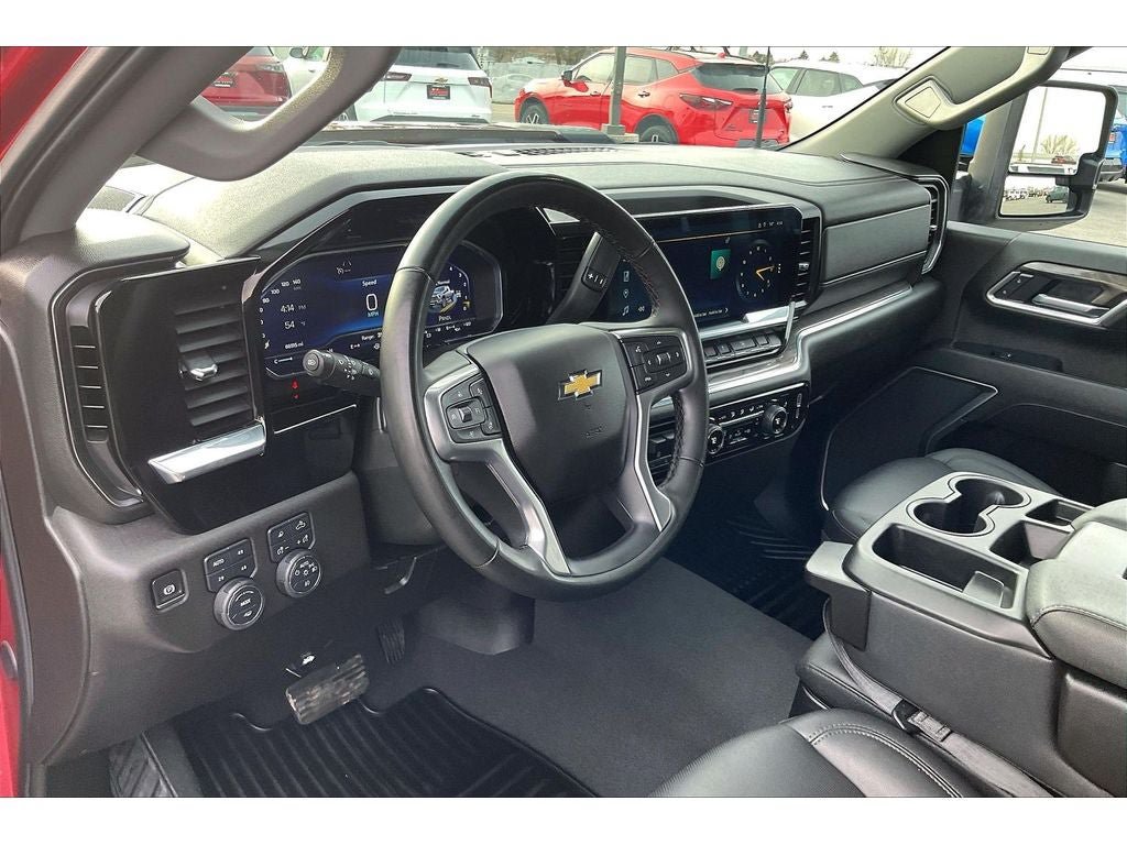 Used 2025 Chevrolet Silverado 3500 LTZ AWD/4WD image 16