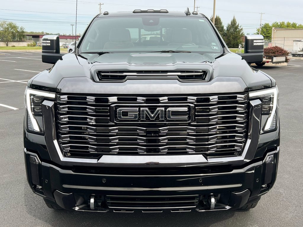 Used 2024 GMC Sierra 3500 Denali Ultimate image 17