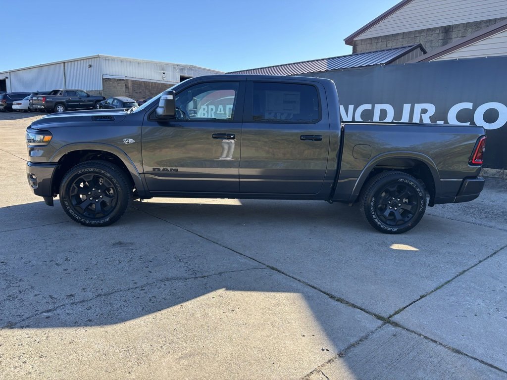New 2026 RAM 1500 4x4 Crew Cab image 4