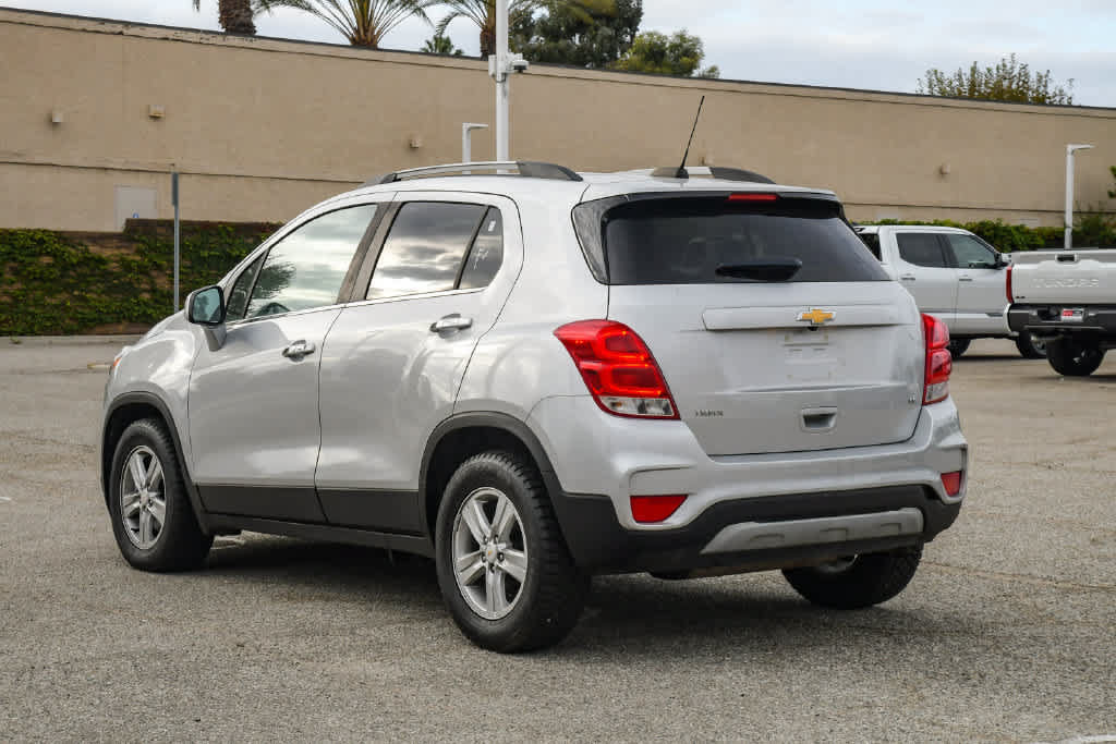 Used 2019 Chevrolet Trax LT w/ LT Convenience Package FWD image 8