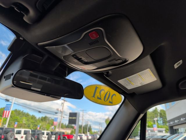 Used 2021 Jeep Renegade Latitude AWD/4WD image 27
