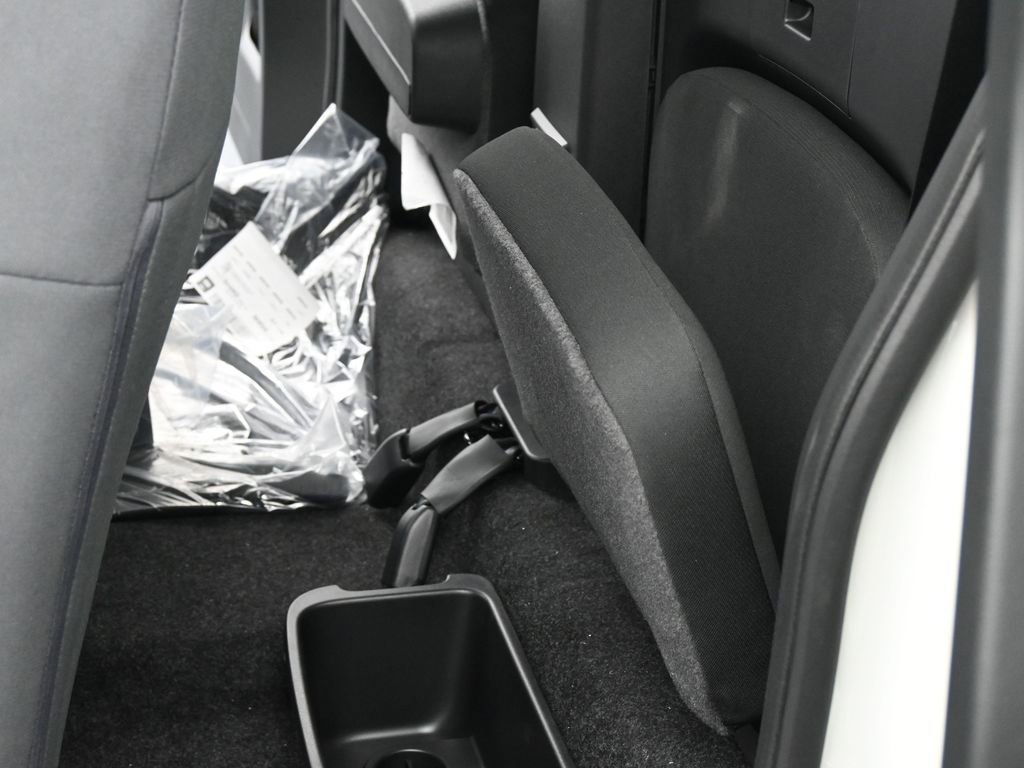 New 2026 Nissan Frontier S image 19