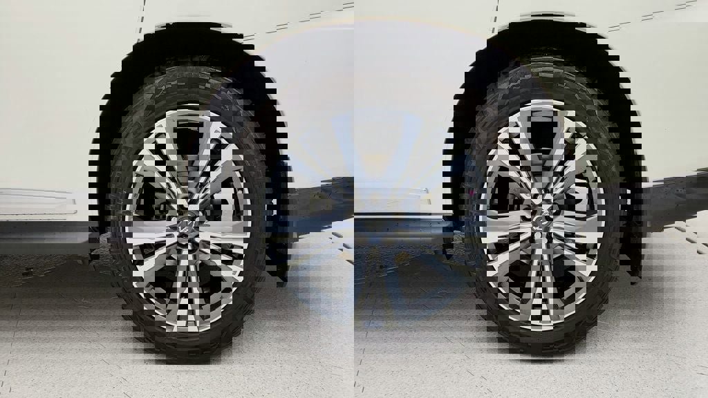 Used 2019 Nissan Pathfinder Platinum w/ Cargo Package image 9