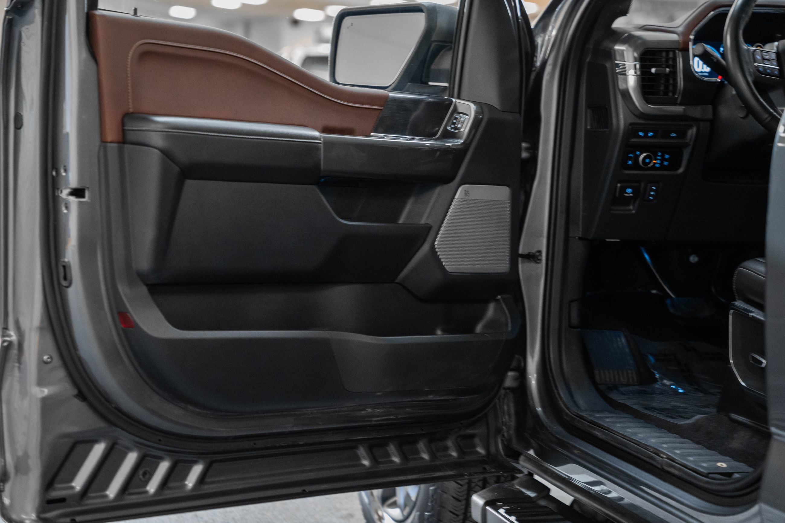 Certified 2023 Ford F150 Lariat w/ Equipment Group 502A High image 50