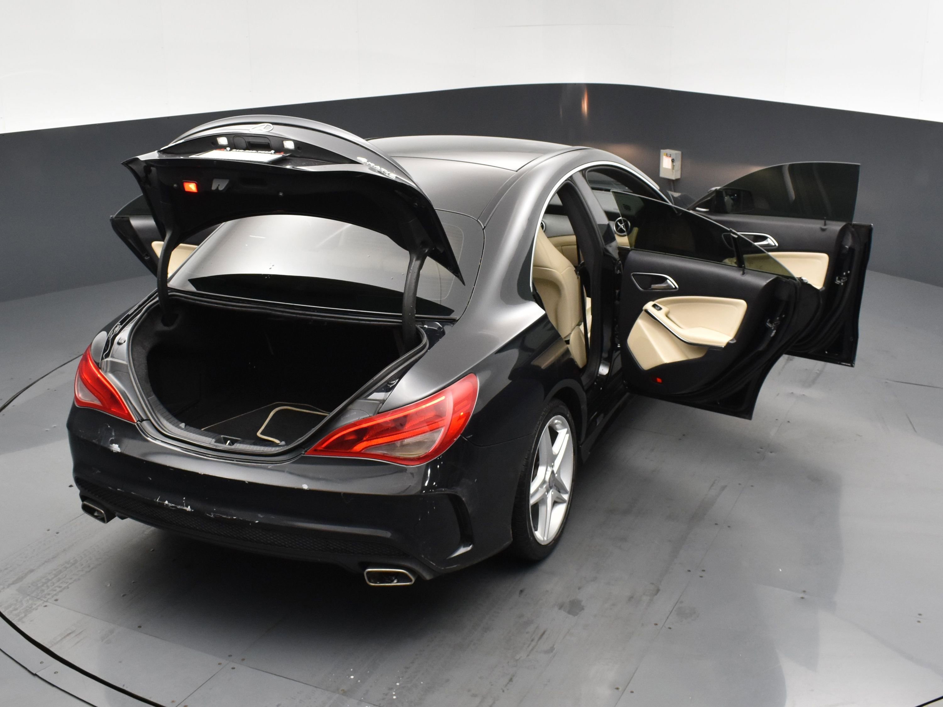 Used 2014 Mercedes-Benz CLA 250 4MATIC image 27