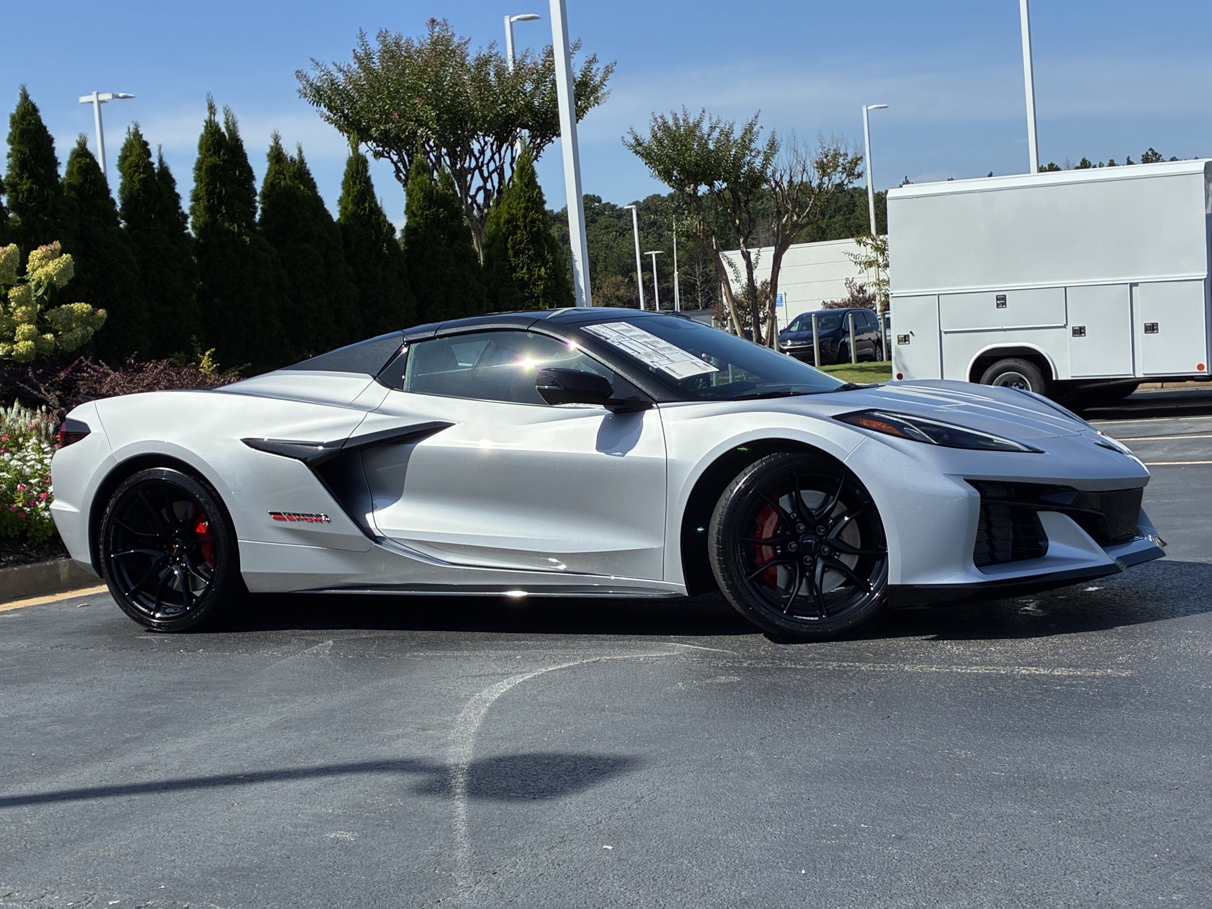New 2027 Chevrolet Corvette Grand Sport w/ Z52 Sport Performance Package RWD image 3
