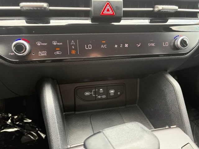 Used 2026 Kia Sportage EX FWD image 18