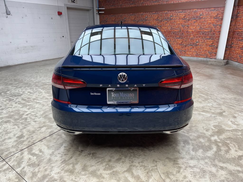 Used 2020 Volkswagen Passat 2.0T R-Line FWD image 5