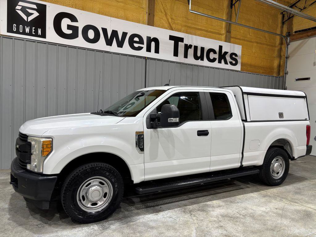 Used 2017 Ford F250 XL w/ Power Equipment Group image 4