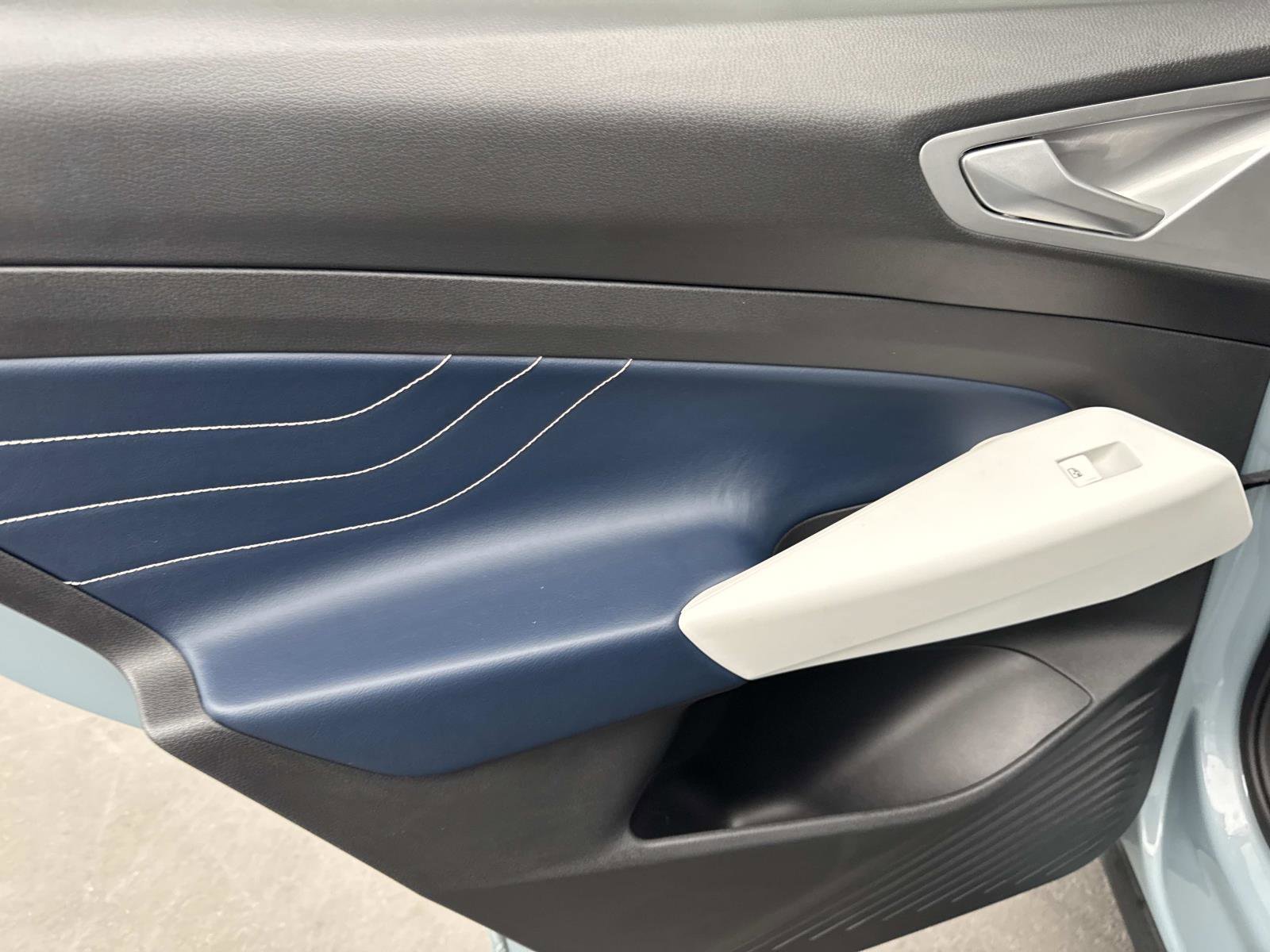 Certified 2023 Volkswagen ID.4 Pro S image 9