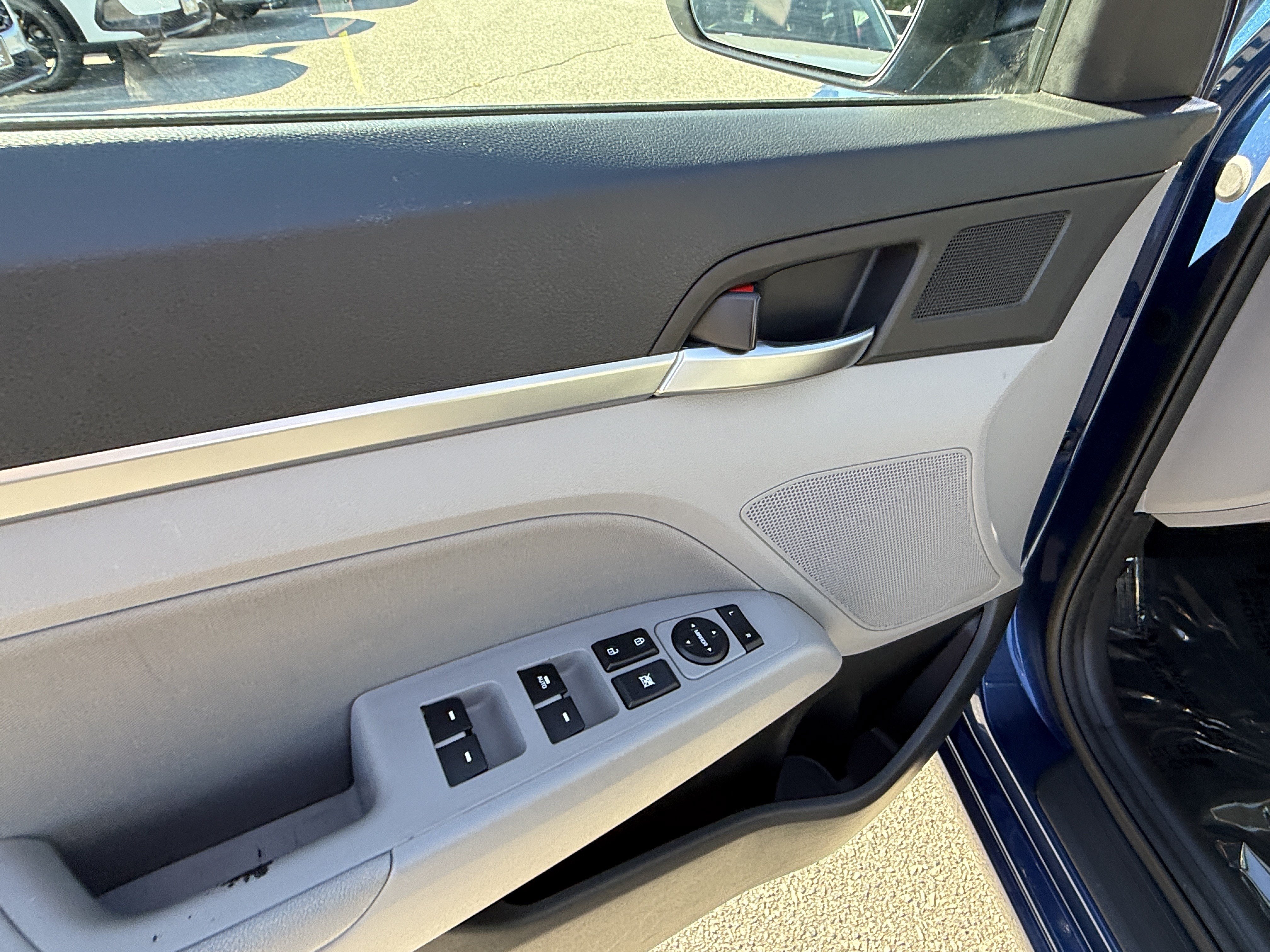 Used 2020 Hyundai Elantra Value Edition FWD image 15