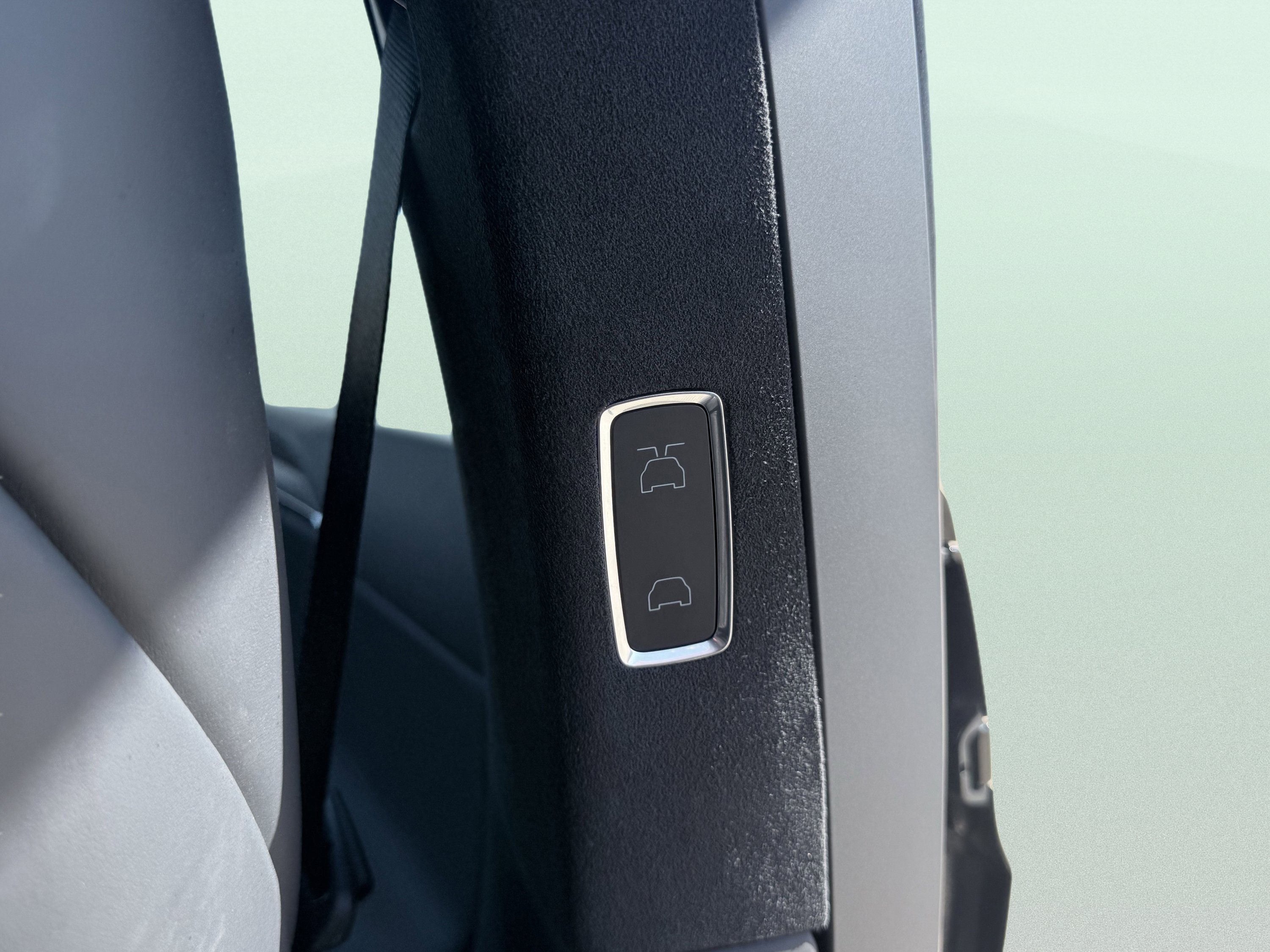Used 2024 Tesla Model X Long Range image 48