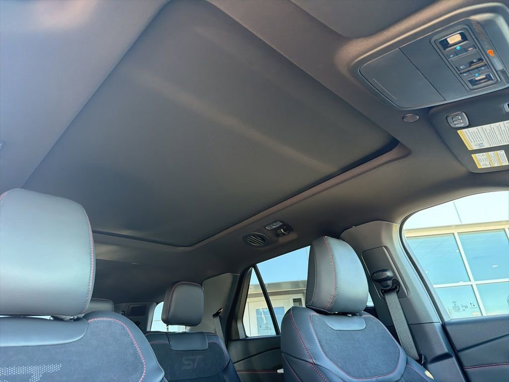 New 2026 Ford Explorer ST w/ Sun And Sound Package image 30