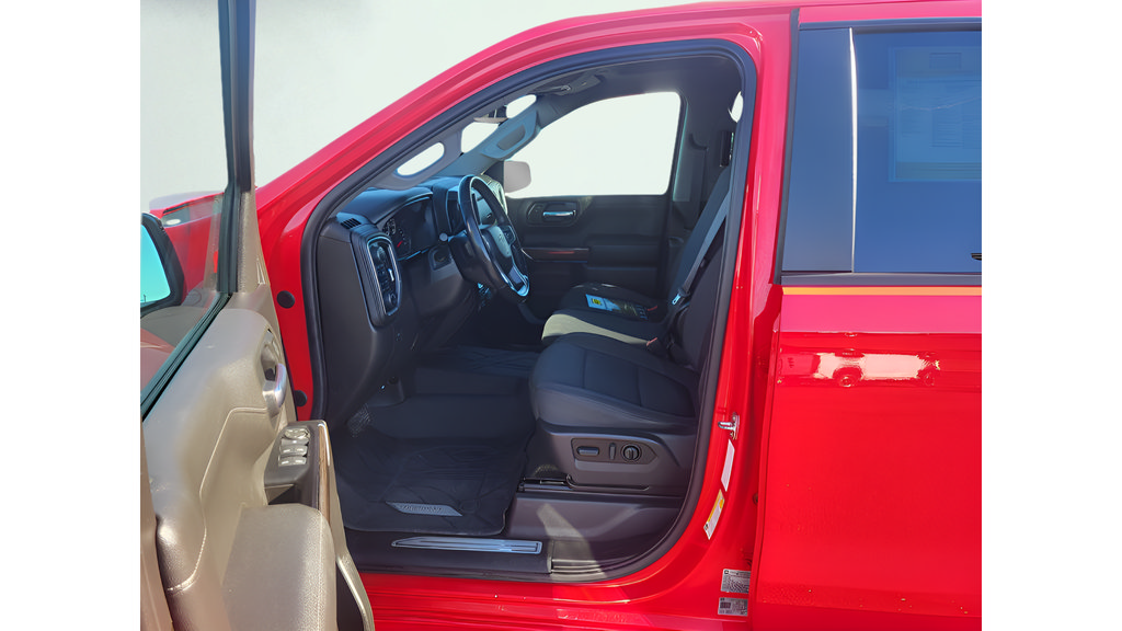 Used 2021 Chevrolet Silverado 1500 RST w/ Bed Protection Package AWD/4WD image 9