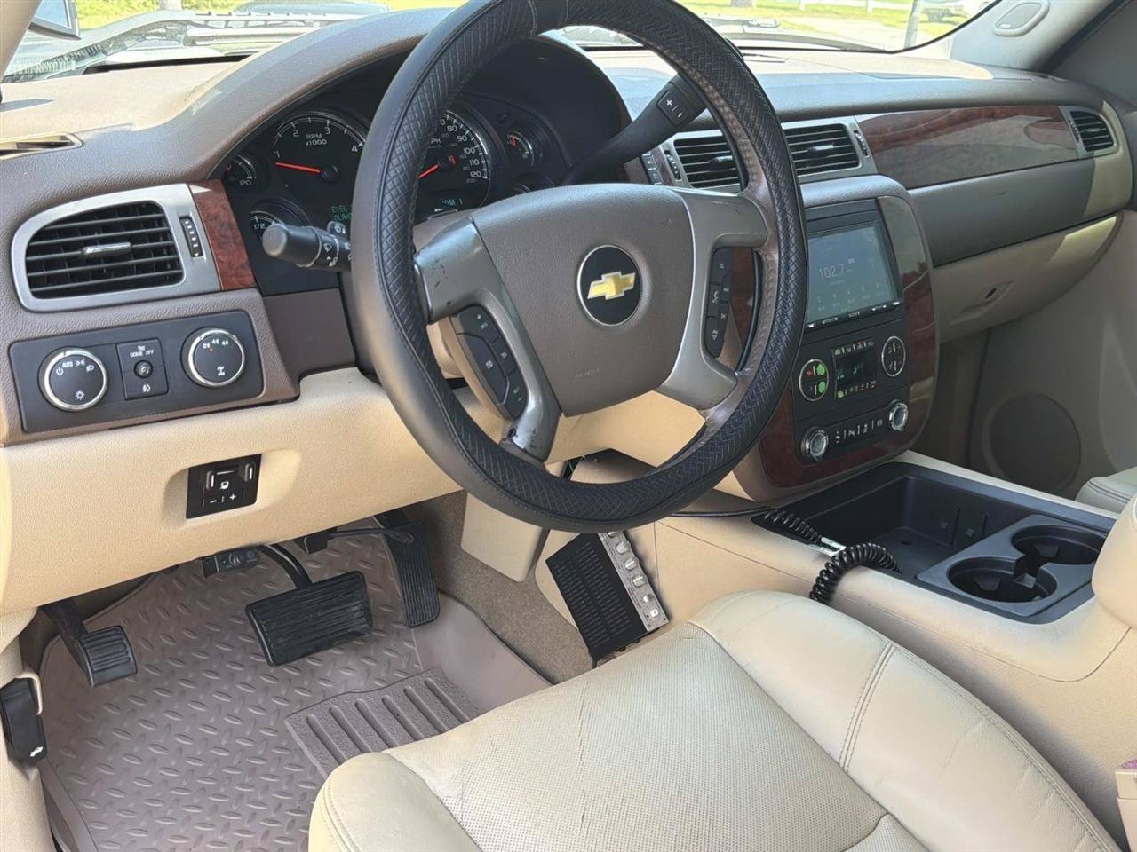 Used 2014 Chevrolet Silverado 2500 LTZ w/ LTZ Plus Package AWD/4WD image 13