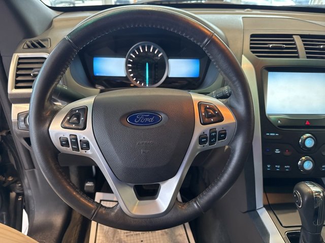 Used 2014 Ford Explorer XLT w/ Equipment Group 202A image 11
